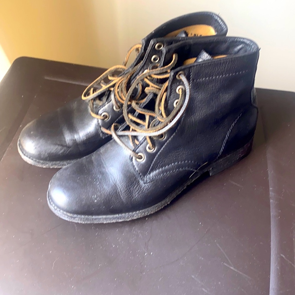 Black Frye boots size 9 worn 3 times